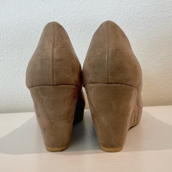 Cute brown heels - Picture 3 of 9